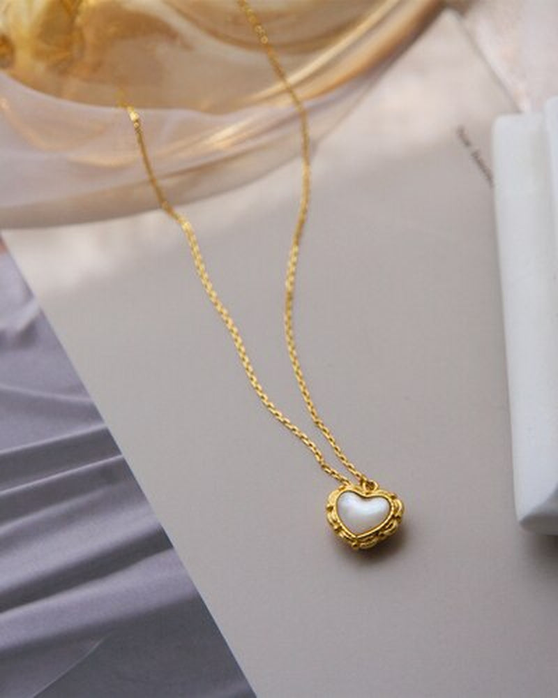 RHYSONG Vintage Carve White Heart Square Zircon Shell Pendant Necklace Waterproof No Fade Cute Collar 2021 Fashion Women Jewelry